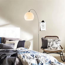 Carregar imagem no visualizador da galeria, Bernie Floor Lamp
