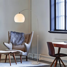 Carregar imagem no visualizador da galeria, Bernie Floor Lamp
