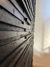 Carregar imagem no visualizador da galeria, Black Bear Wall Cladding
