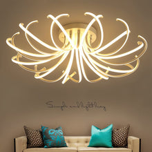 Cargar imagen en el visor de la galería, Blossom Ceiling Light
