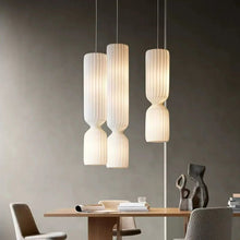 Cargar imagen en el visor de la galería, Brika Pendant Light
