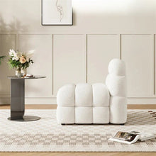 Carregar imagem no visualizador da galeria, Caisc Accent Chair
