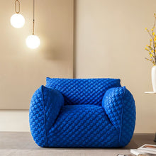 Carregar imagem no visualizador da galeria, Cathair Accent Chair
