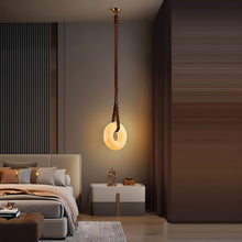 Carregar imagem no visualizador da galeria, Cingeto Alabaster Pendant Light
