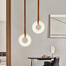 Carregar imagem no visualizador da galeria, Cingeto Alabaster Pendant Light
