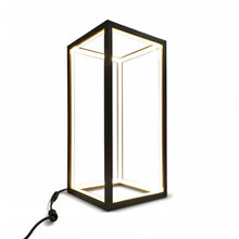 Carregar imagem no visualizador da galeria, Cubiform Table Lamp
