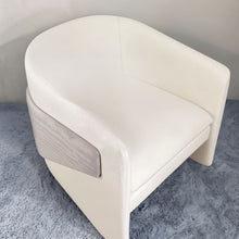 Cargar imagen en el visor de la galería, Dhruva Accent Chair
