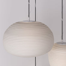 Carregar imagem no visualizador da galeria, Disc-o Pendant Light
