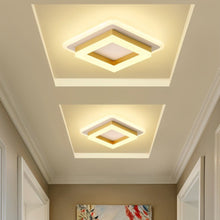 Carregar imagem no visualizador da galeria, Doveva Ceiling Light
