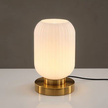 Cargar imagen en el visor de la galería, Eclat Table Lamp
