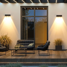 Carregar imagem no visualizador da galeria, Elaxi Outdoor Wall Lamp
