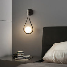 Carregar imagem no visualizador da galeria, Embrace Wall Lamp
