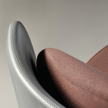 Cargar imagen en el visor de la galería, Emesh Accent Chair
