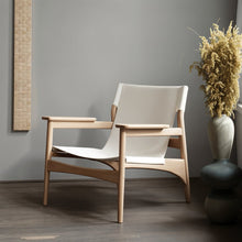 Carregar imagem no visualizador da galeria, Exedra Accent Chair
