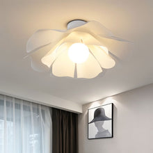 Carregar imagem no visualizador da galeria, Fleur Ceiling Light
