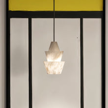 Cargar imagen en el visor de la galería, Flexus Alabaster Pendant Light
