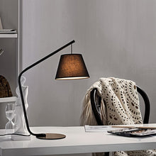 Carregar imagem no visualizador da galeria, Gamela Table Lamp
