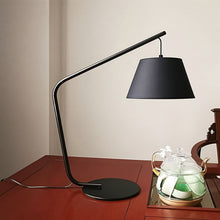 Carregar imagem no visualizador da galeria, Gamela Table Lamp
