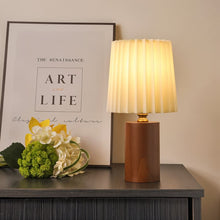 Load image into Gallery viewer, Giada Table Lamp
