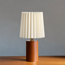 Carregar imagem no visualizador da galeria, Giada Table Lamp
