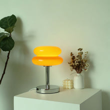 Cargar imagen en el visor de la galería, Glossy Macaron Table Lamp
