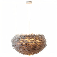 Carregar imagem no visualizador da galeria, Goose Feather Pendant Light
