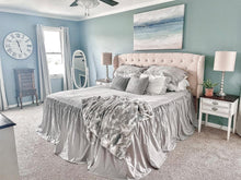 Carregar imagem no visualizador da galeria, Ruffle Skirt Bedspread Set
