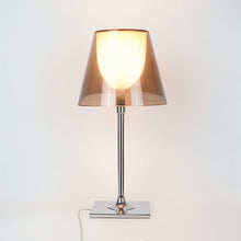 Cargar imagen en el visor de la galería, Harara Table Lamp
