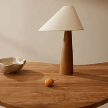 Carregar imagem no visualizador da galeria, Holza Table Lamp
