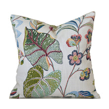 Carregar imagem no visualizador da galeria, Artisanal Cushion Covers
