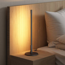 Cargar imagen en el visor de la galería, Léger LED Table Lamp
