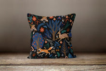 Cargar imagen en el visor de la galería, Ornaments Cushion Cover
