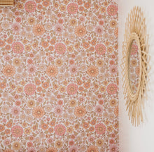 Cargar imagen en el visor de la galería, Daisy Wallpaper by Lovely People Studio
