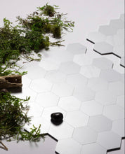 Carregar imagem no visualizador da galeria, Hexagon Peel and Stick Wall Tiles
