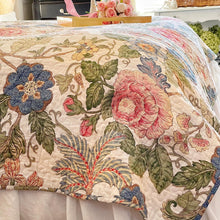 Cargar imagen en el visor de la galería, Sydney 3 Piece Quilt Set
