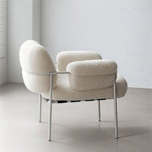 Carregar imagem no visualizador da galeria, Kade Accent Chair
