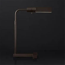 Cargar imagen en el visor de la galería, Kairos Table Lamp
