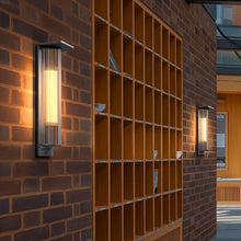 Carregar imagem no visualizador da galeria, Karasi Outdoor Wall Lamp
