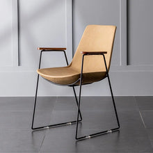 Carregar imagem no visualizador da galeria, Kratsi Accent Chair
