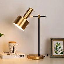 Cargar imagen en el visor de la galería, Kurni Table Lamp
