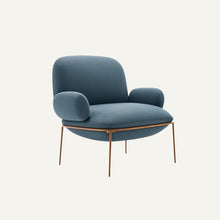 Carregar imagem no visualizador da galeria, Kursiye Accent Chair
