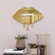 Load image into Gallery viewer, Melting Lips Mirror
