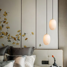 Carregar imagem no visualizador da galeria, Lithos Alabaster Pendant Light
