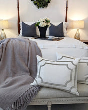 Cargar imagen en el visor de la galería, Waffle Cotton Knit Tassel Fringe Blanket/Coverlet
