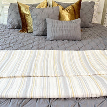 Cargar imagen en el visor de la galería, Solange Stripe Kantha Pick Stitch Yarn Dyed Cotton Woven Quilt/Coverlet Set
