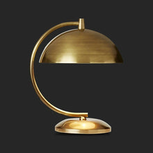 Carregar imagem no visualizador da galeria, Luxfera Table Lamp
