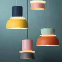 Carregar imagem no visualizador da galeria, Macaron Pendant Light
