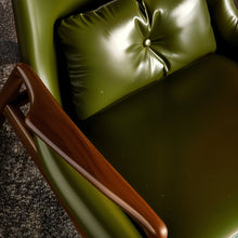 Carregar imagem no visualizador da galeria, Maqad Accent Chair
