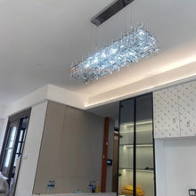 Carregar imagem no visualizador da galeria, Maraya Crystal Linear Chandelier
