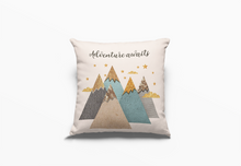 Carregar imagem no visualizador da galeria, Cutesy Creatures Cushion Covers
